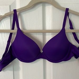 Pink Victoria’s Secret bra